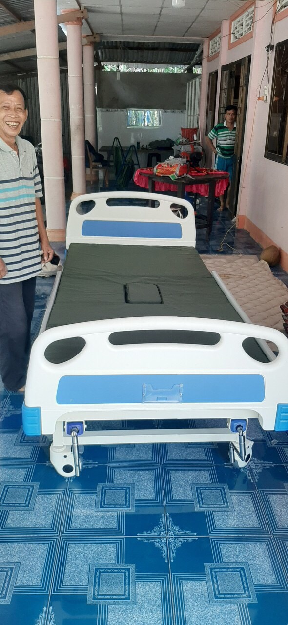 Giường bệnh 3 tay quay