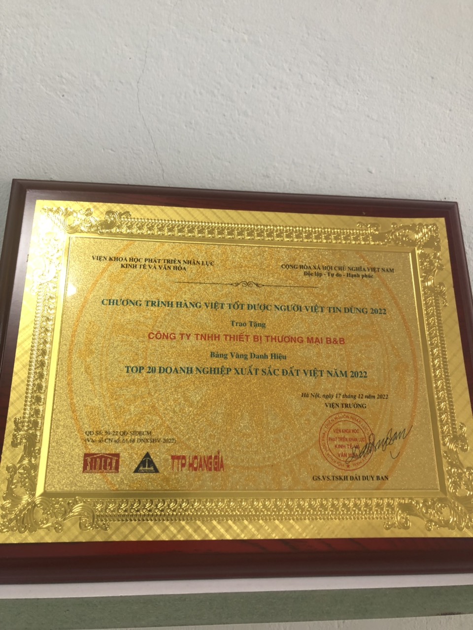 Danh hiệu v&agrave;ng